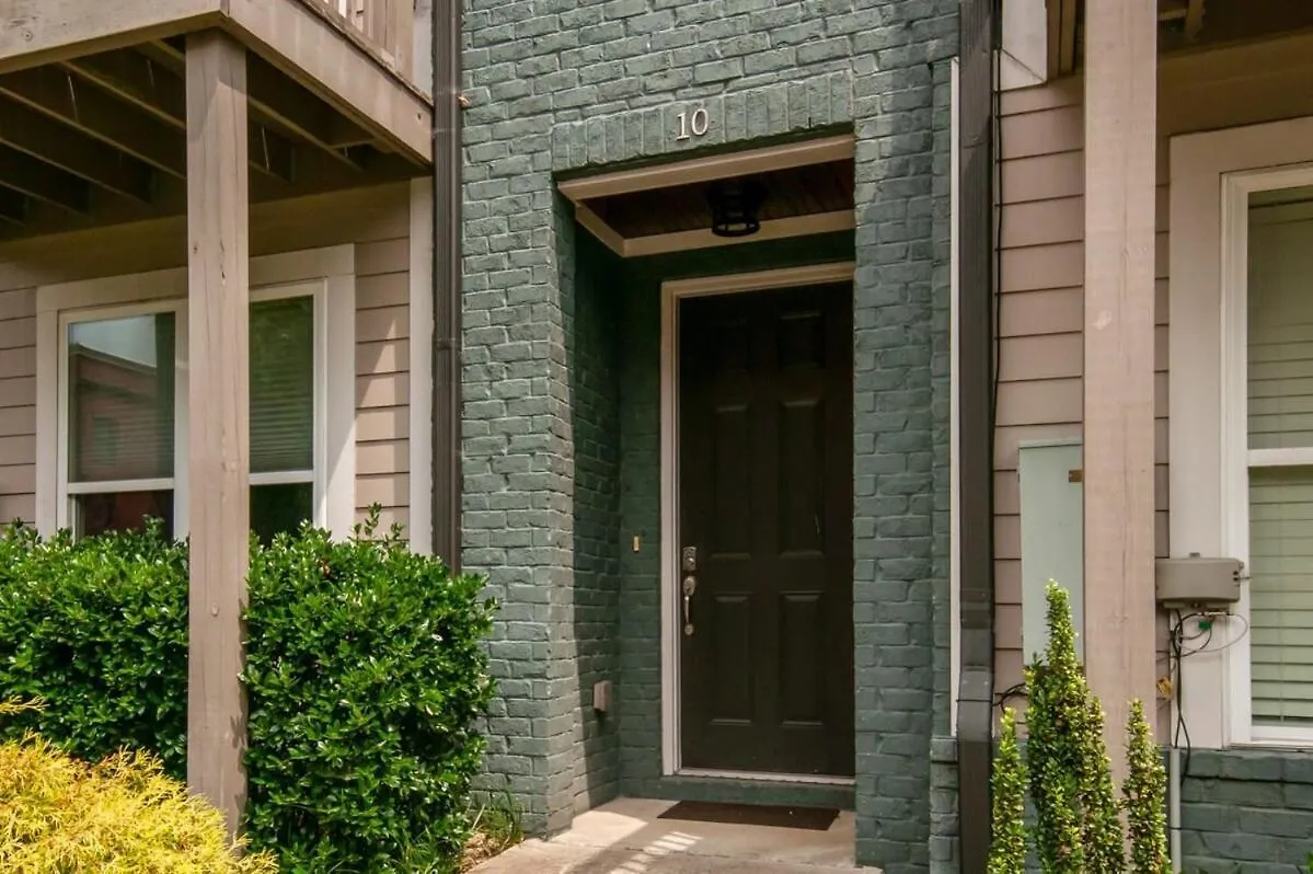 Close To The Gulch - Book Today Nashville 0*,  USA