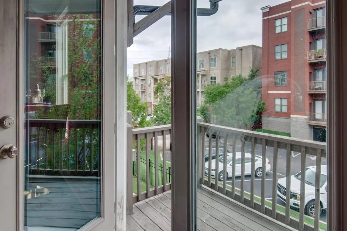 Close To The Gulch - Book Today Nashville